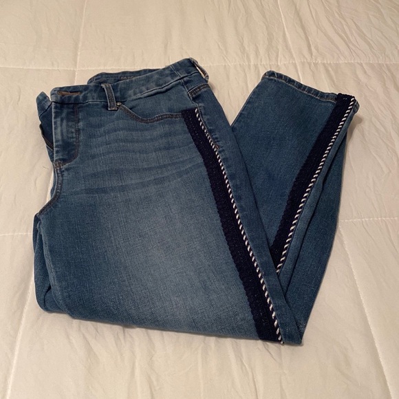 Meet your Posher, Marisa - Picture 7 of 16